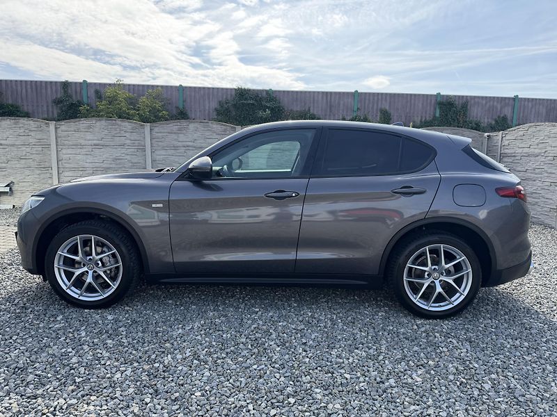 Alfa Romeo Stelvio 2.2JTDM Q4 4x4 210PS VELOCE 1A - fotka 5 z 167