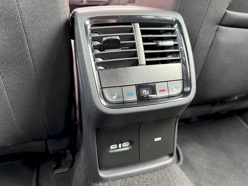 Škoda Octavia (2023) 2.0 TDI 110kW DSG SportLine - fotka 27 z 35