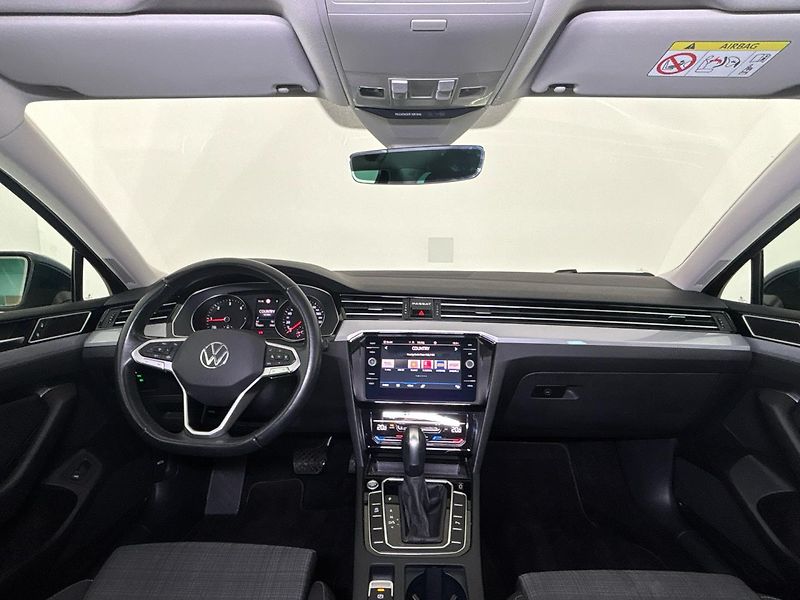Volkswagen Passat Business DSG - fotka 5 z 31
