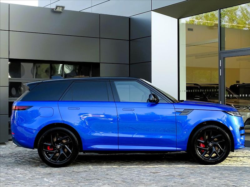 Land Rover Range Rover Sport (2026) 3,0 P460e DYNAMIC SE PHEV SV C - fotka 3 z 38