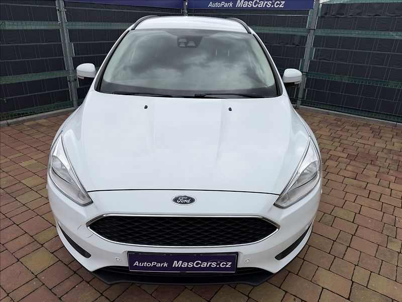 Ford Focus 1.5 TDCi Business - fotka 2 z 18