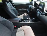 Toyota C-HR (2018) 1.8 Hybrid - náhled 9