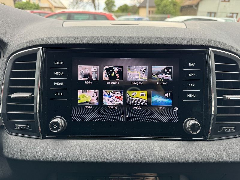 Škoda Karoq (2023) 1.5TSi LED Navi Kamera Virtual - fotka 13 z 48