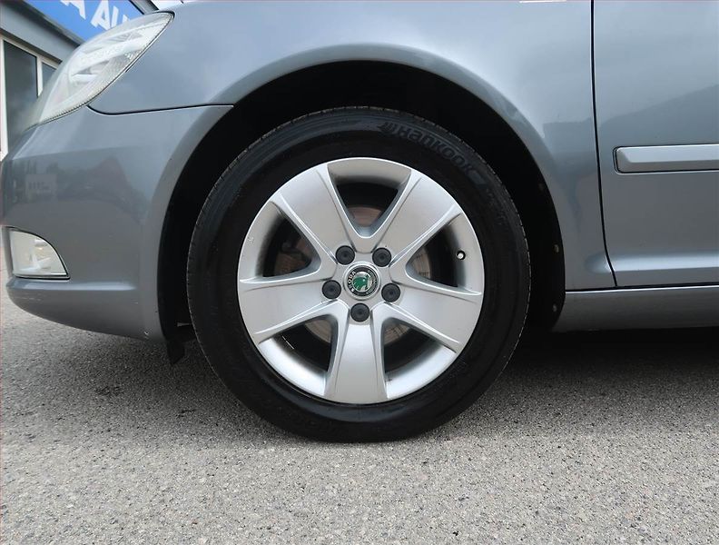 Škoda Octavia (2012) 1.6 TDI, Serv.kniha, Navi - fotka 15 z 18