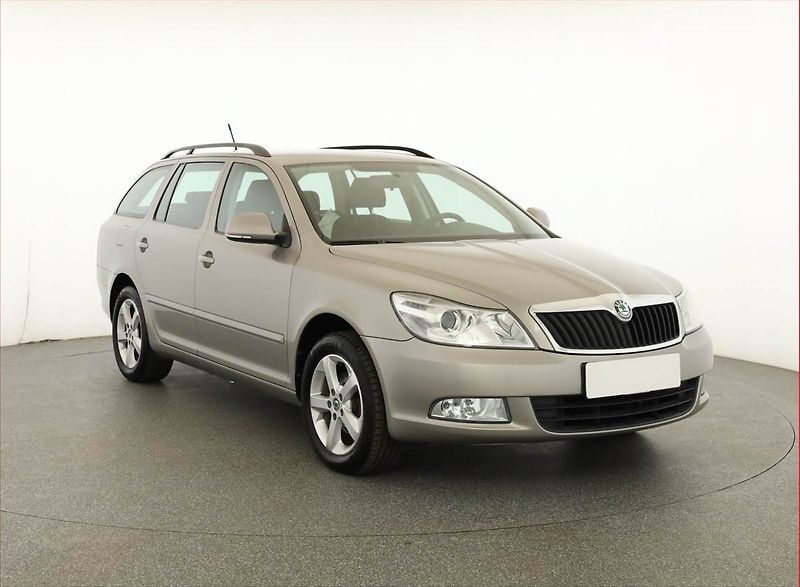 Škoda Octavia (2011) 1.6 TDI, Serv.kniha, Tempomat - fotografie inzerátu