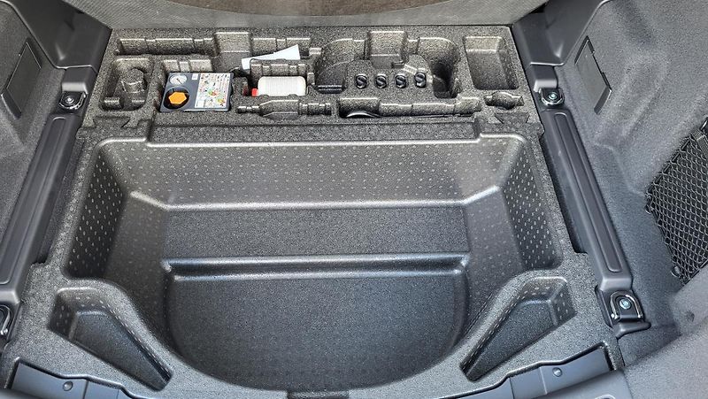 Land Rover Discovery Sport (2022) 2,0 SE D165 AWD Aut. - fotka 24 z 25