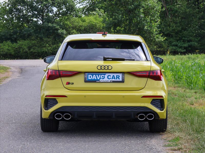 Audi S3 2,0 TSI 228 kW quattro Automat - fotka 5 z 38