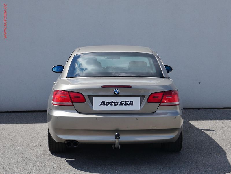 BMW Řada 3 (2008) 3.0d 325d, AC, TZ, xenon - fotka 5 z 22