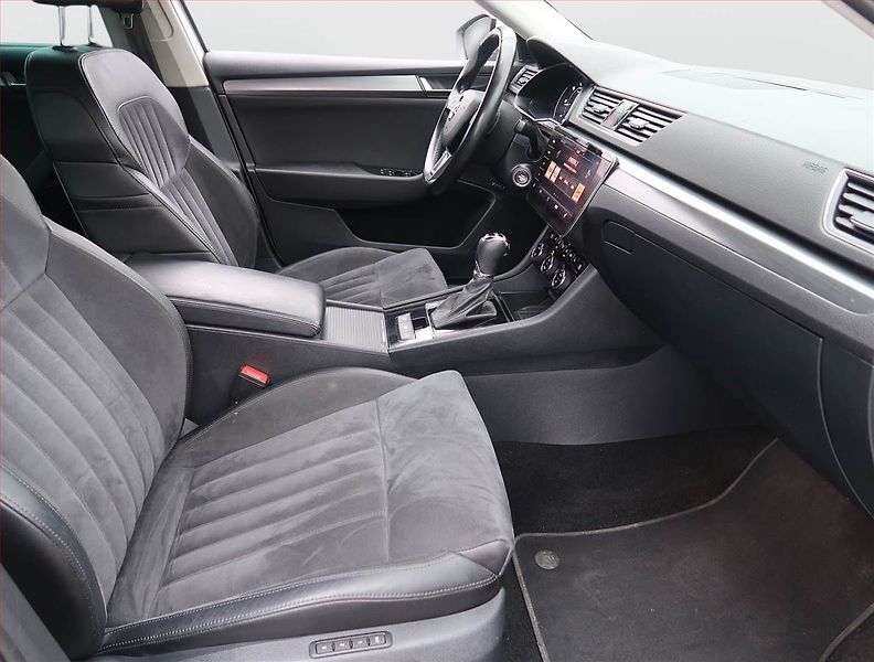 Škoda Superb (2018) 2.0 TDI, 4X4, Automat, Kůže - fotka 9 z 24