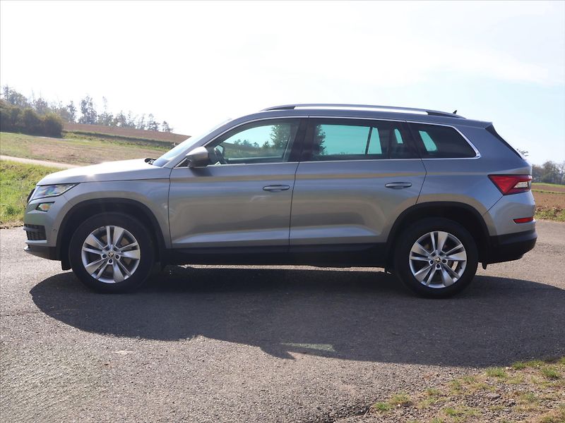 Škoda Kodiaq 2,0 TDI 140kW DSG 4X4 Style - fotka 4 z 36