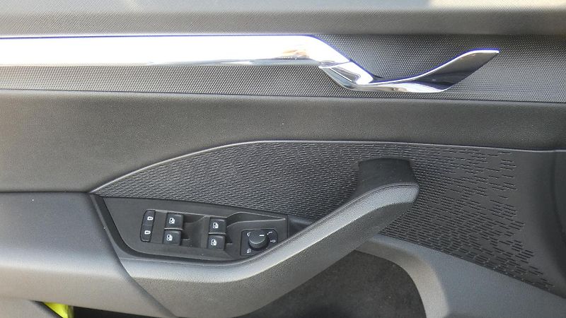 Škoda Octavia 2,0 TDI Style DSG 110 kW - fotka 9 z 24
