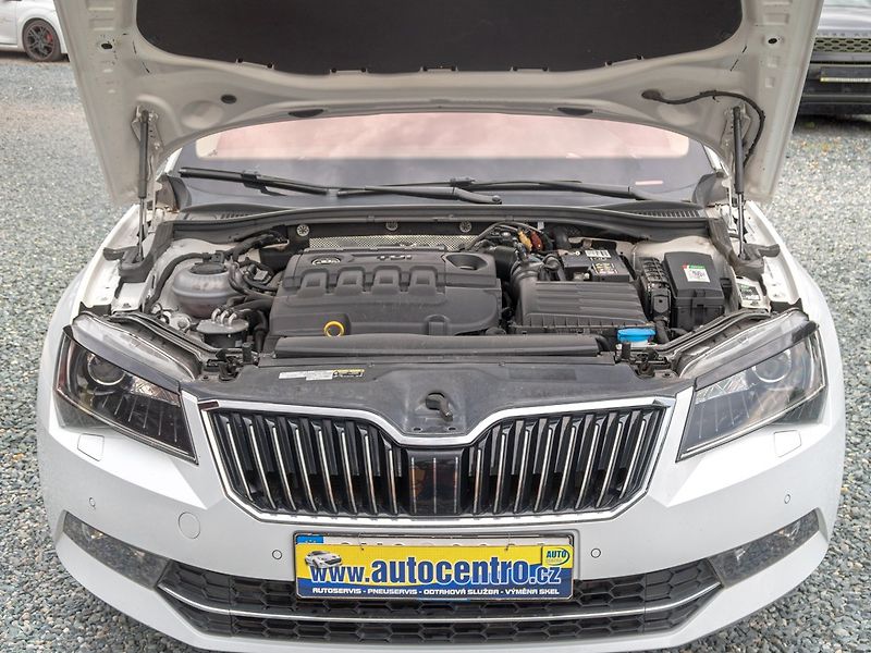 Škoda Superb (2017) 12/17 ČR 2.0TDI–LAURIN KLEMENT - fotka 54 z 59