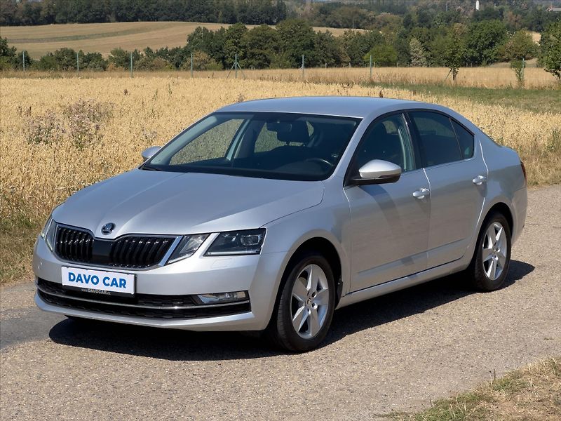 Škoda Octavia 1,6 TDI DSG CZ Style LED DPH - fotka 3 z 38