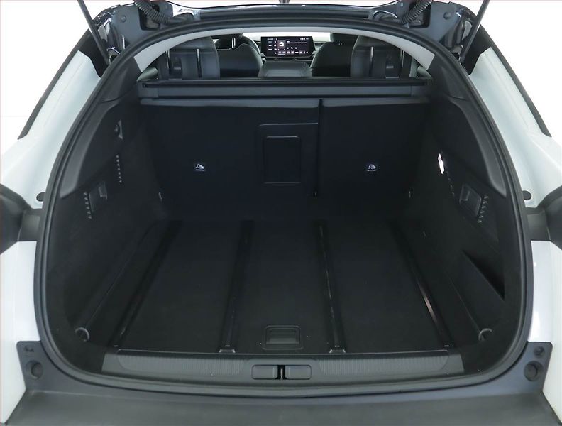 Citroën C5 X (2022) 1.2 PureTech - fotka 14 z 16