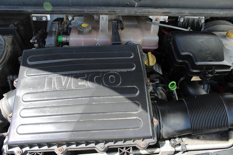 Iveco Daily 35S160 2,3 Hi-Matic XXL 18cm3 - fotka 21 z 22