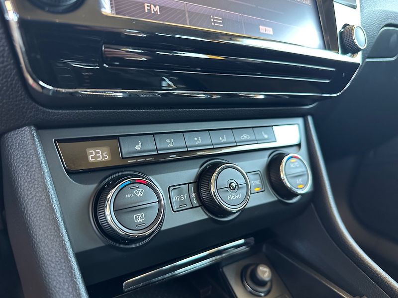 Škoda Superb (2017) 2.0TDi APP, ACC, NOVÉ ROZVODY - fotka 11 z 15