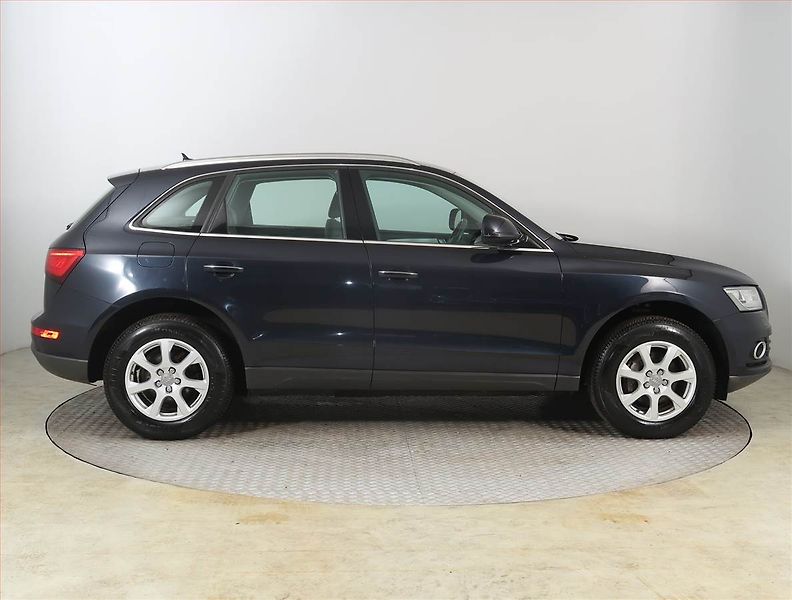 Audi Q5 (2015) design 2.0 TDI, 4X4, Automat - fotka 6 z 24