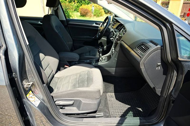 Volkswagen Golf Variant (2018) MATCH 1,0 TSI 81 kW - fotka 17 z 37