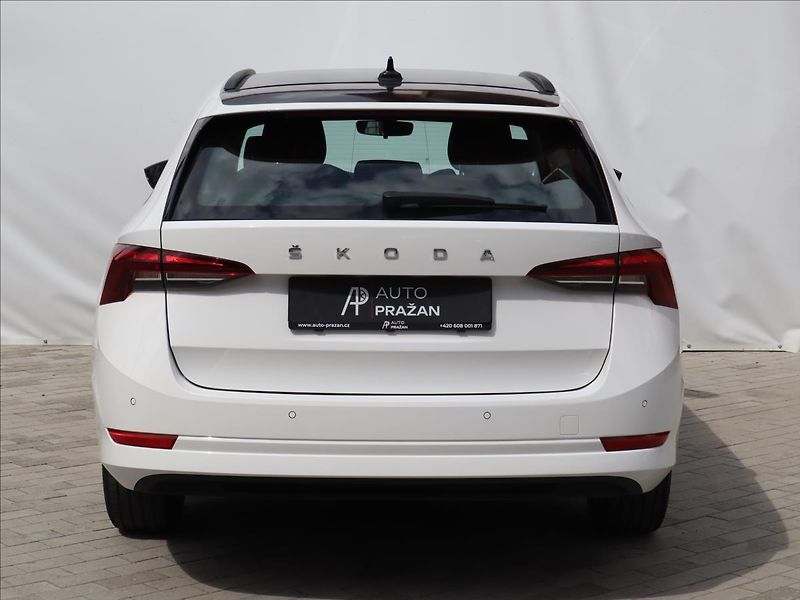 Škoda Octavia 2,0 TDi Style Virtual LED - fotka 5 z 35