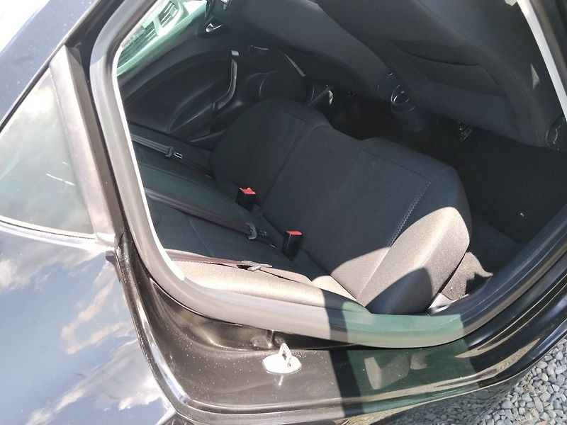 Seat Ibiza (2015) - fotka 9 z 25