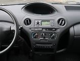 Toyota Yaris (2004) 1.0 VVT-i, po STK, servisované - náhled 12