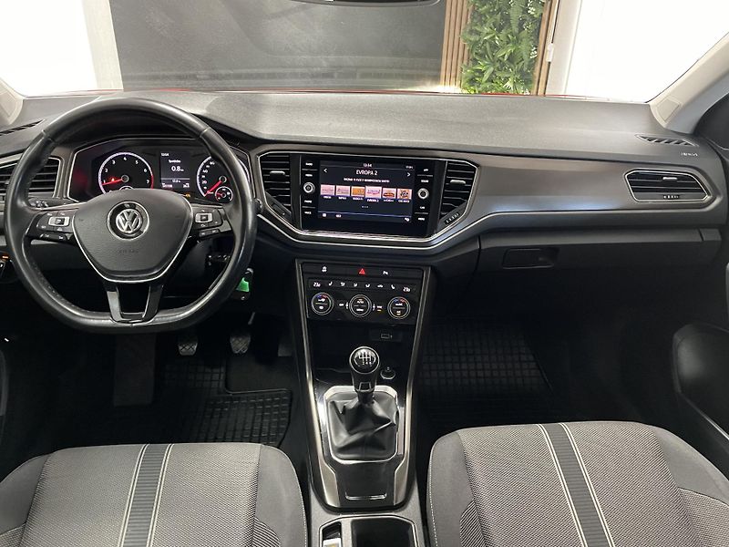 Volkswagen T-Roc 1.5 TSi 110 kW 6M REZERVACE  - fotka 21 z 27