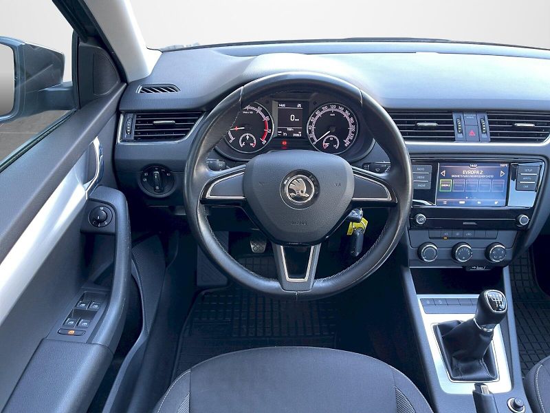 Škoda Octavia (2019) 1.5 TSI 110kW Ambition Plus co - fotka 6 z 30