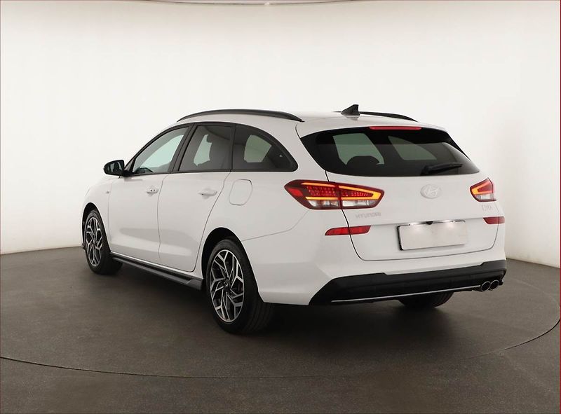 Hyundai i30 (2025) 1.0 T-GDI, N-LINE, AUTOMAT - fotka 4 z 21