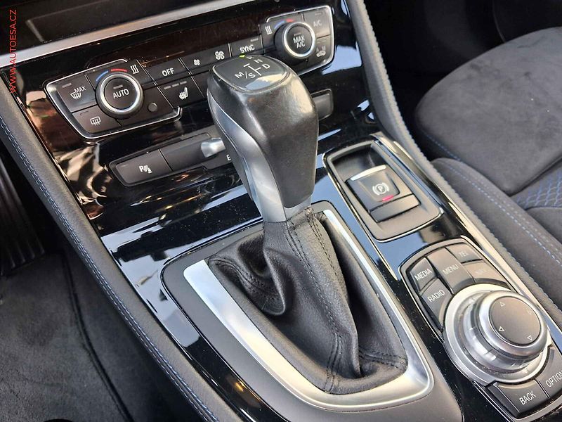 BMW Řada 2 (2016) 2.0 D 218d, ČR, AT, bixen, - fotka 16 z 20