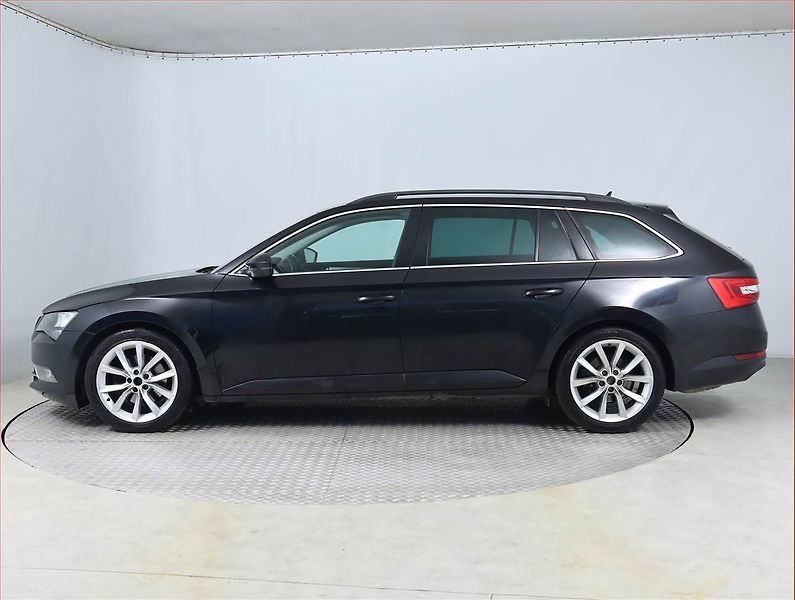 Škoda Superb (2016) Ambition 2.0 TDI, Navi - fotka 3 z 16