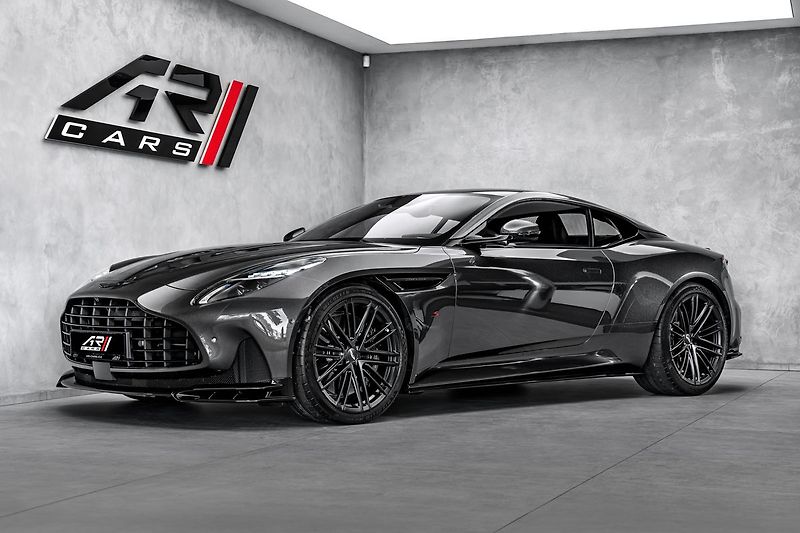 Aston Martin DB12 CZ, xenon grey, black pack - fotografie inzerátu