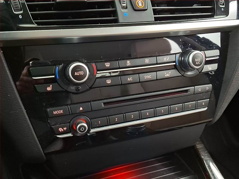 BMW X3 (2016) xDrive20d, 4X4, Automat - fotka 15 z 24