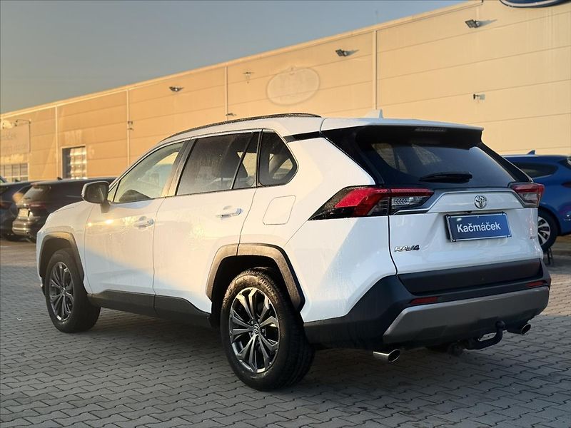 Toyota RAV4 2,0 Style 4WD CVT DPH 129kW - fotka 3 z 29