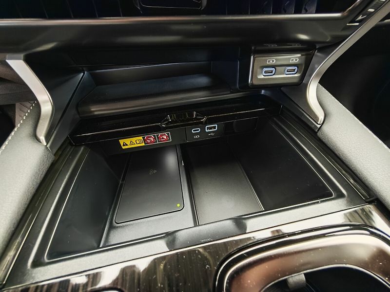 Lexus RX 450H+ Comfort Plus - fotka 39 z 45