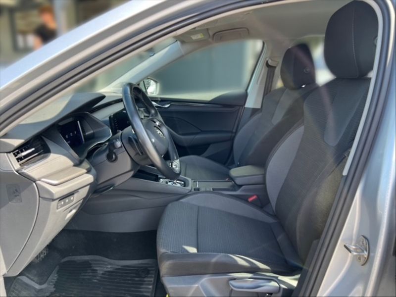 Škoda Octavia 2,0 TDI Ambition 4x4 DSG - fotka 7 z 11
