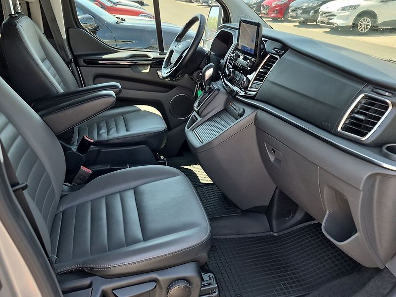 Ford Tourneo Custom Titanium 2.0 EB 136 kW - fotka 11 z 29