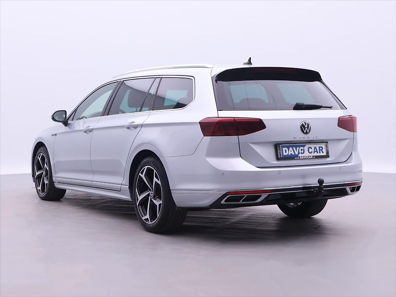 Volkswagen Passat 2.0 TDI DSG R-LINE Matrix - fotka 5 z 32