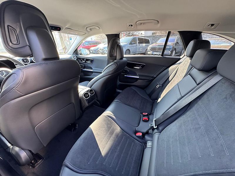 Mercedes-Benz Třídy C (2026) C 220 d 4MATIC kombi - fotka 12 z 25