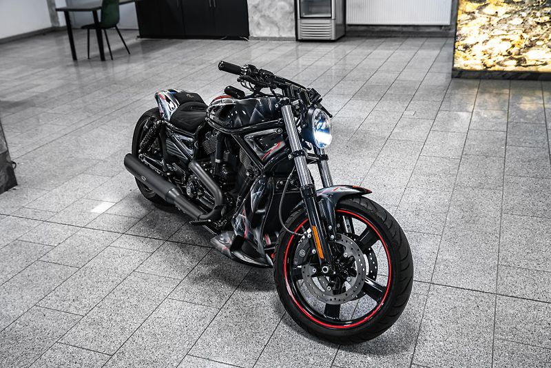 Harley-Davidson VRSCF V-Rod Muscle CUSTOM ÚPRAVA - fotka 3 z 21