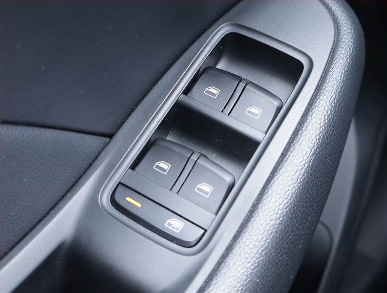 MG ZS (2020) Luxury EV 42.5 kWh, SoH 83% - fotka 22 z 25