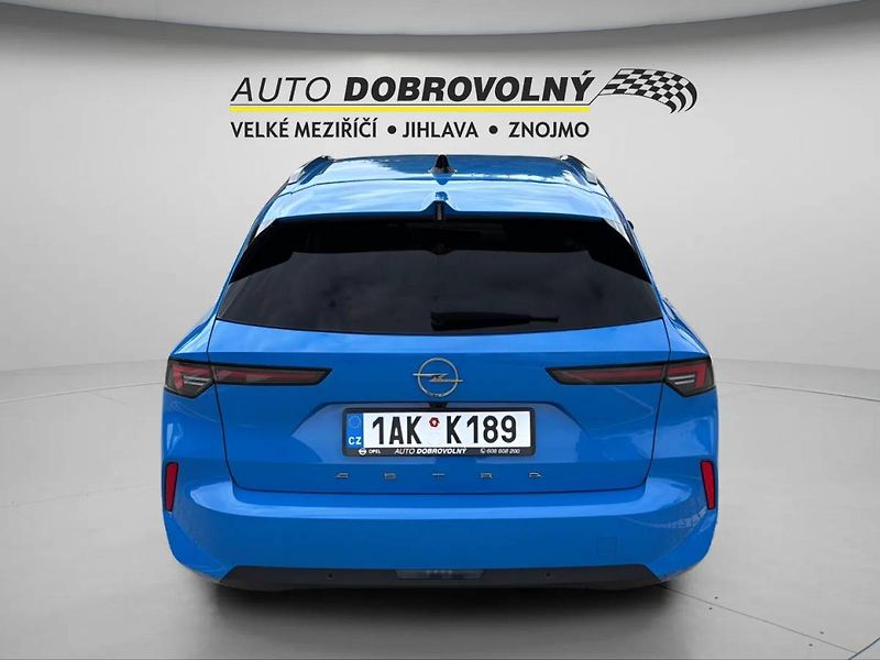 Opel Astra Edition ST 1.2 TURBO (96kW/130 - fotka 6 z 23