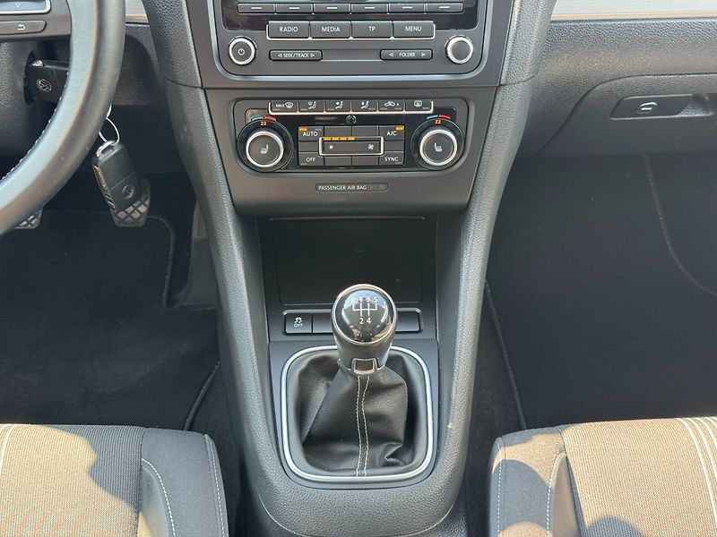 Volkswagen Golf (2012) MATCH 1.2 TSI 63kW - fotka 21 z 43