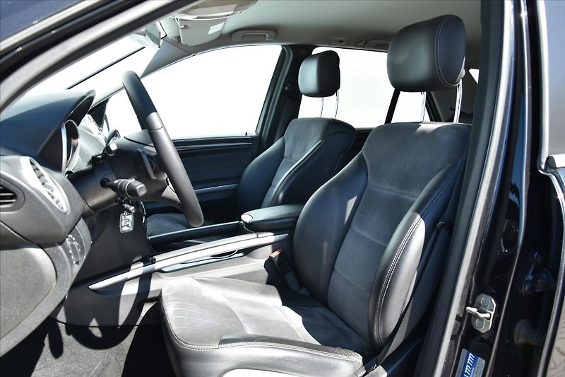 Mercedes-Benz Třídy M ML 350 CDI 4MATIC VZDUCH ČR - fotka 10 z 28
