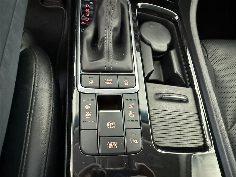 Kia Optima 1,7   CRDi 104kW,AUTOMAT,ČR - fotka 22 z 28