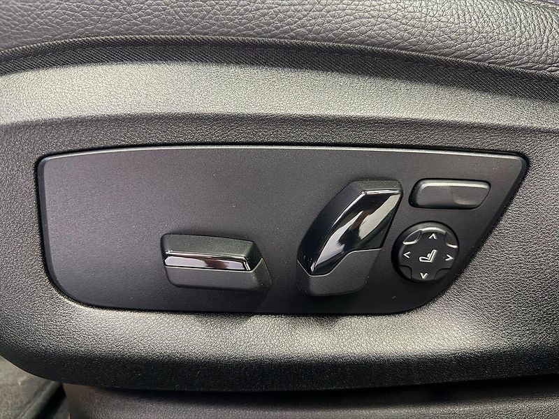 BMW Řada 5 530d 210 KW xDrive M-PAKET, M- - fotka 25 z 31