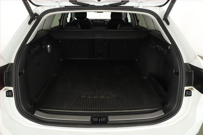 Volkswagen Passat (2025) 2.0 TDI - fotka 11 z 31