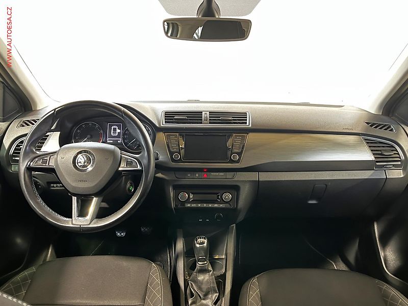 Škoda Fabia (2017) 1.0 TSi, ČR, AC, temp - fotka 8 z 15