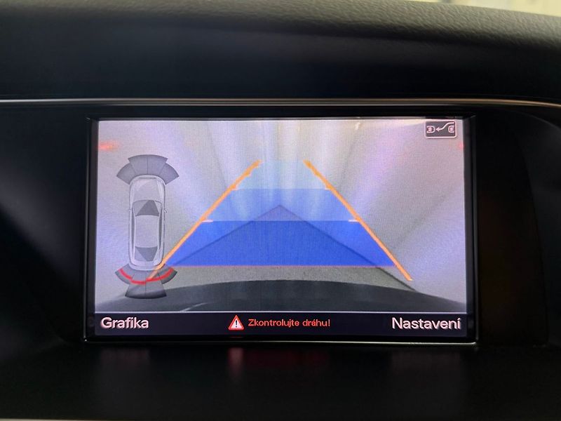 Audi A5 3.0 TDI 180 KW QUATTRO S-LINE - fotka 15 z 27