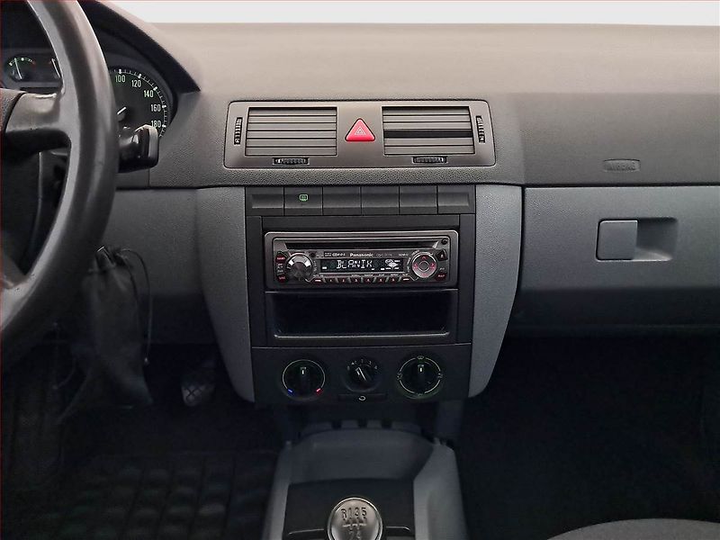 Škoda Fabia (2003) 1.4, ČR,1.maj, po STK, Tažné - fotka 12 z 15