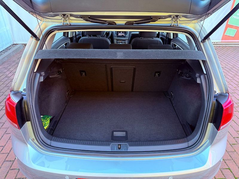 Volkswagen Golf 1.2 TSi Highline, ČR - fotka 9 z 24